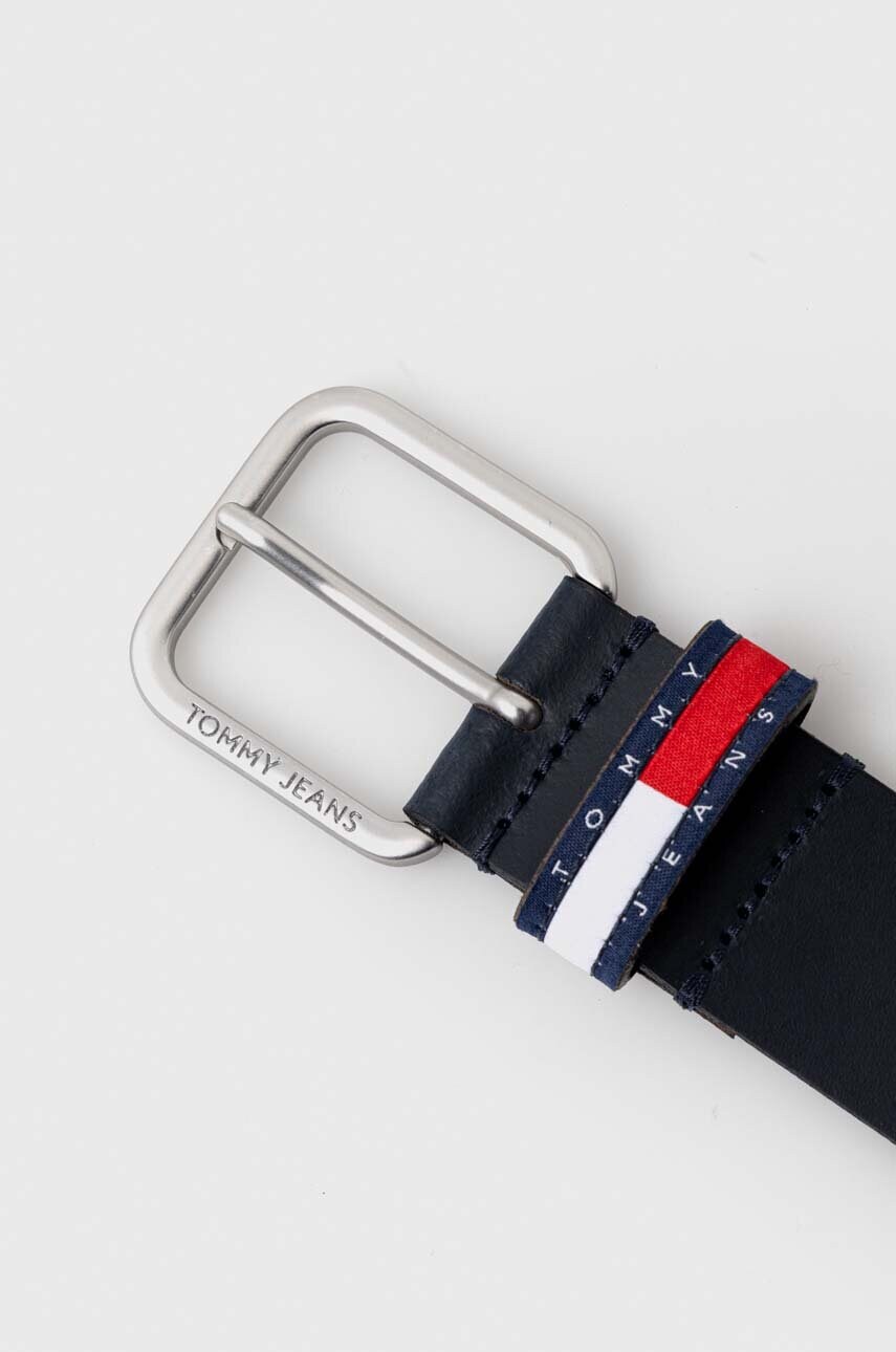 Шкіряний ремінь Tommy Jeans чоловічий колір синій