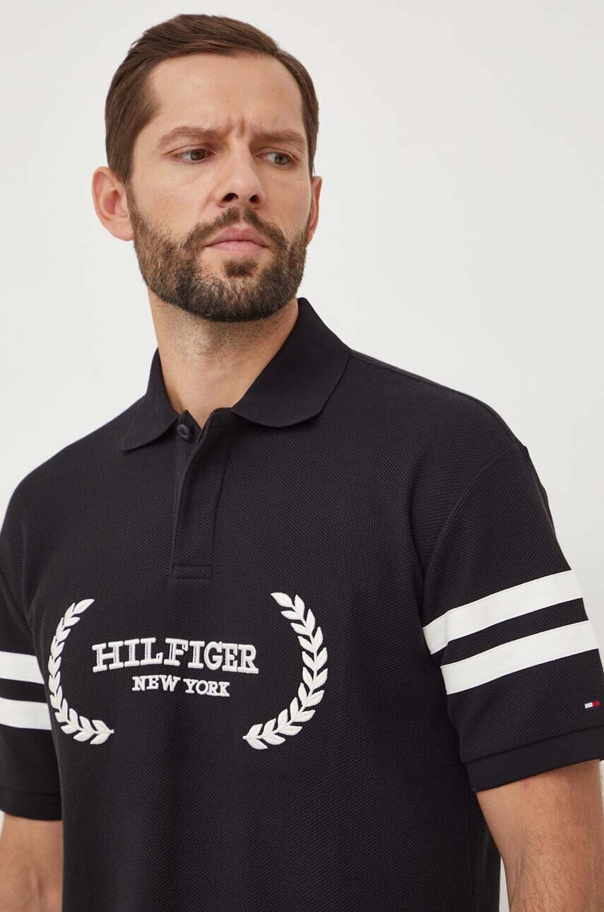 Бавовняне поло Tommy Hilfiger колір чорний з аплікацією