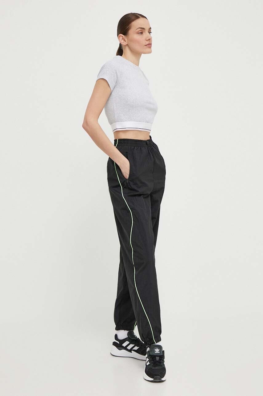 Спортивні штани adidas Originals колір чорний однотонні IT9698