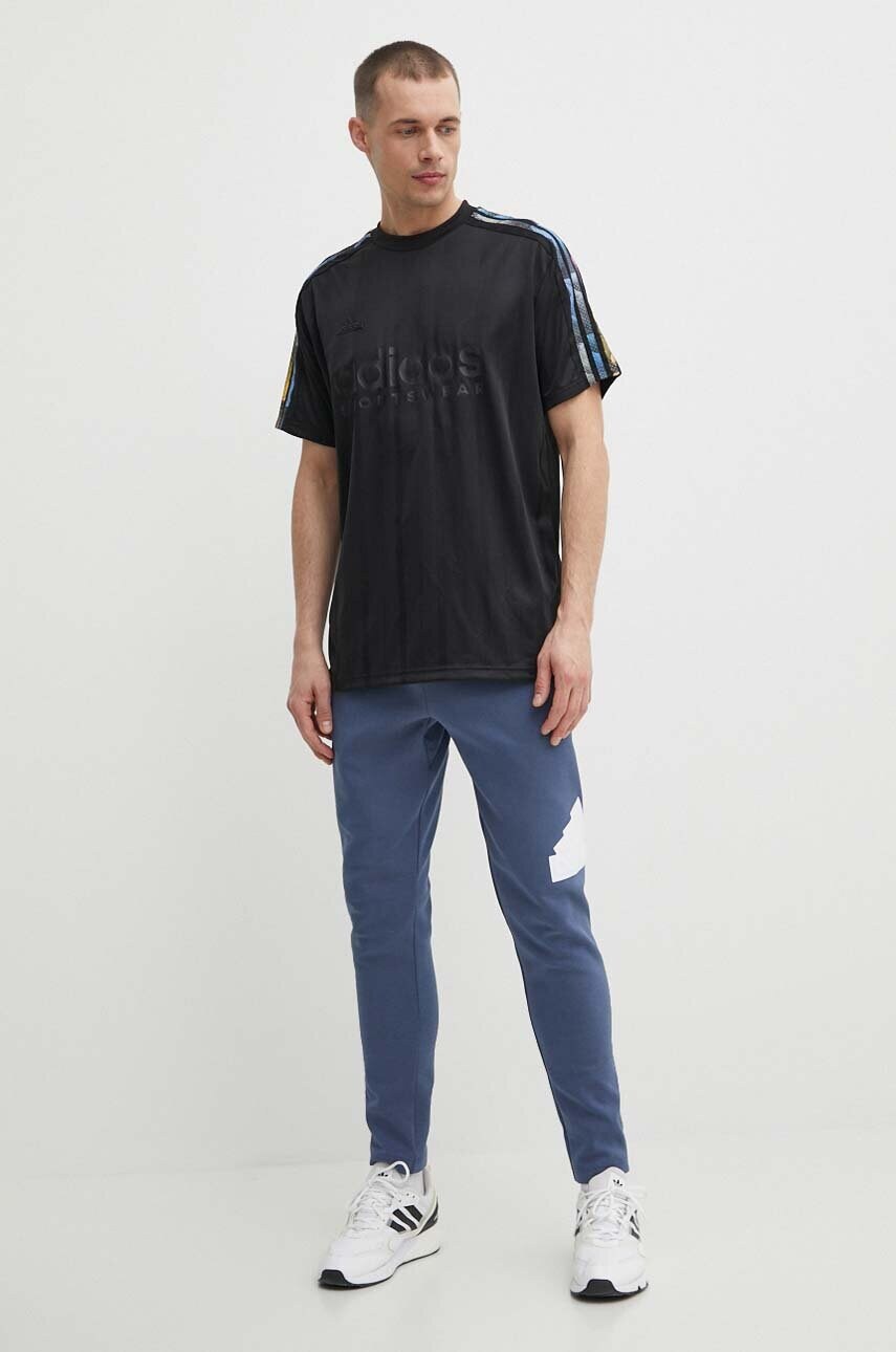 Спортивні штани adidas з принтом IR9179