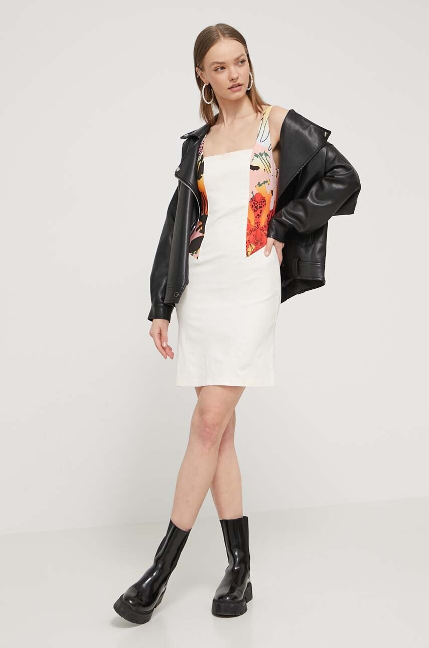 Сукня Desigual MARBELLA LACROIX колір бежевий mini облягаюча 24SWVW75