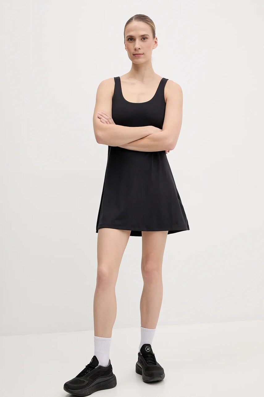 Спортивна сукня Under Armour Motion колір чорний mini облягаюча