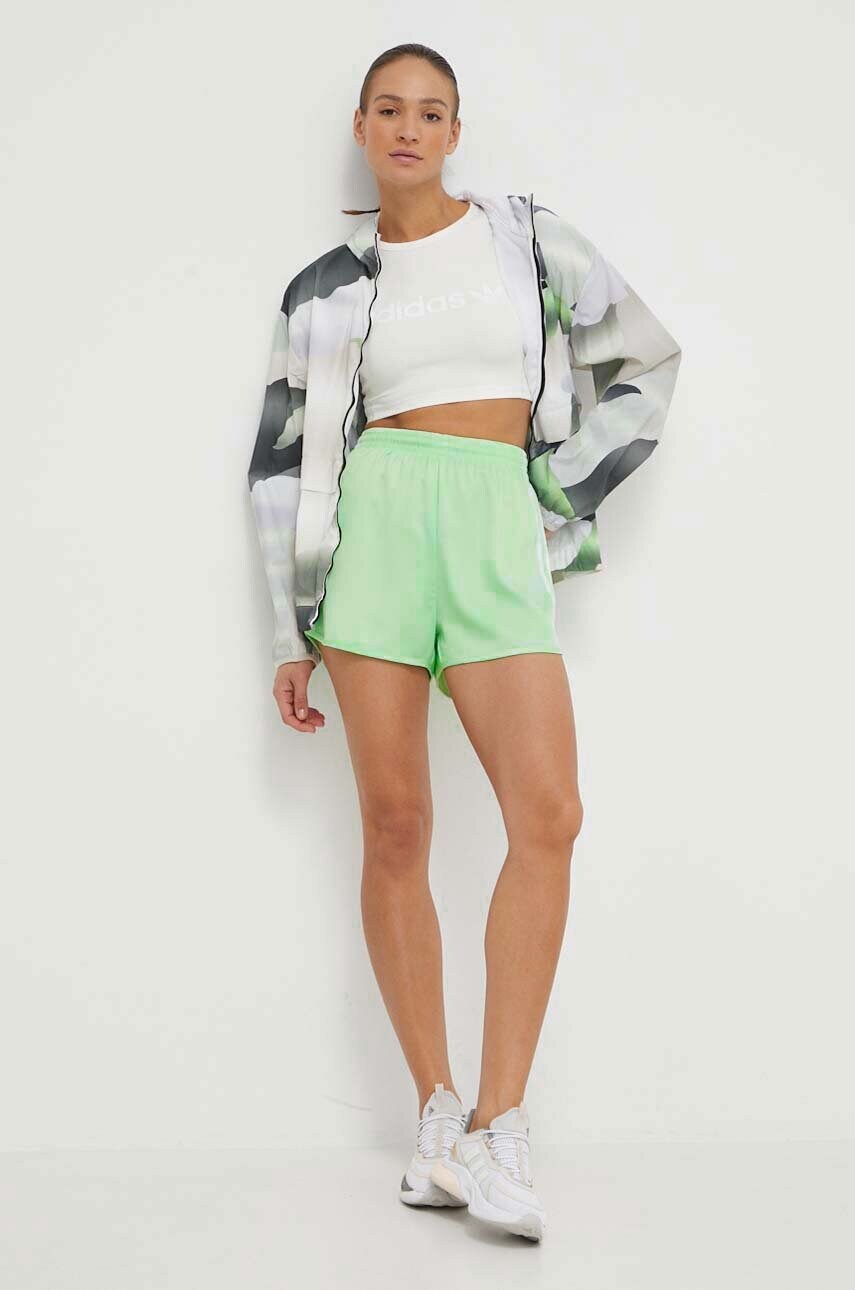 Шорти adidas Originals жіночі колір зелений з аплікацією висока посадка IP0712