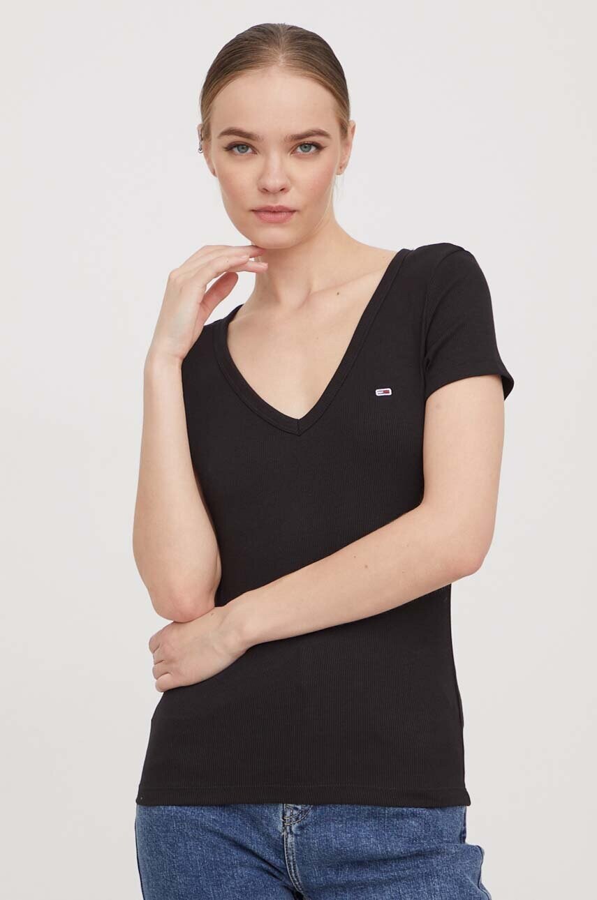 Футболка Tommy Jeans жіноча колір чорний DW0DW17385