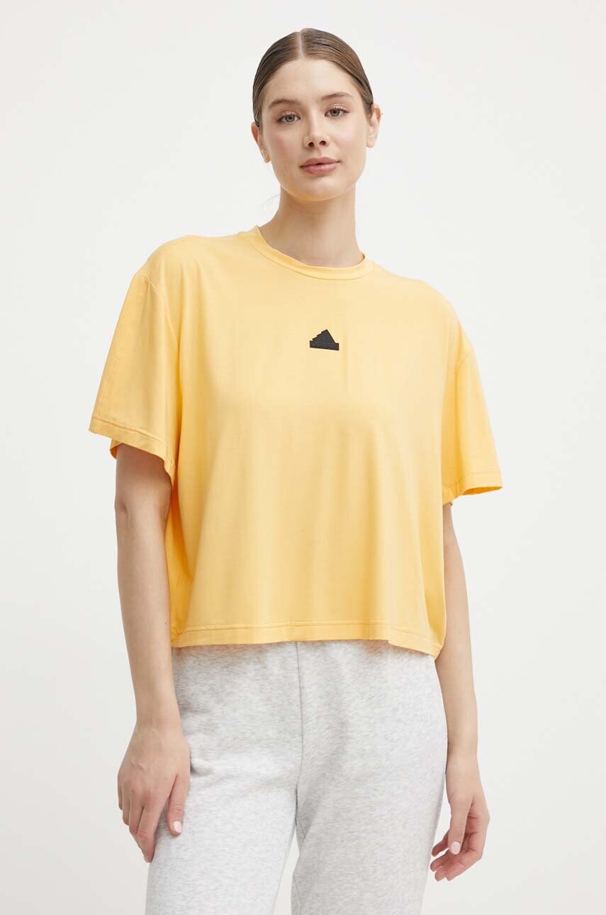 Футболка adidas жіночий колір жовтий IS0664