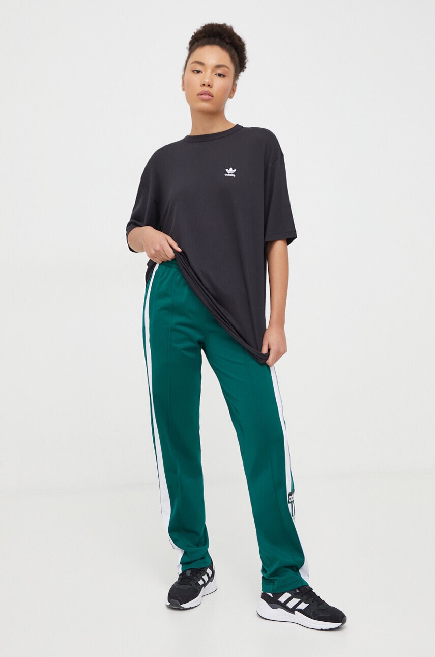 Футболка adidas Originals жіночий колір чорний