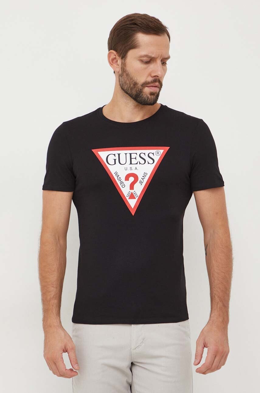 Бавовняна футболка Guess чоловічий колір чорний з принтом