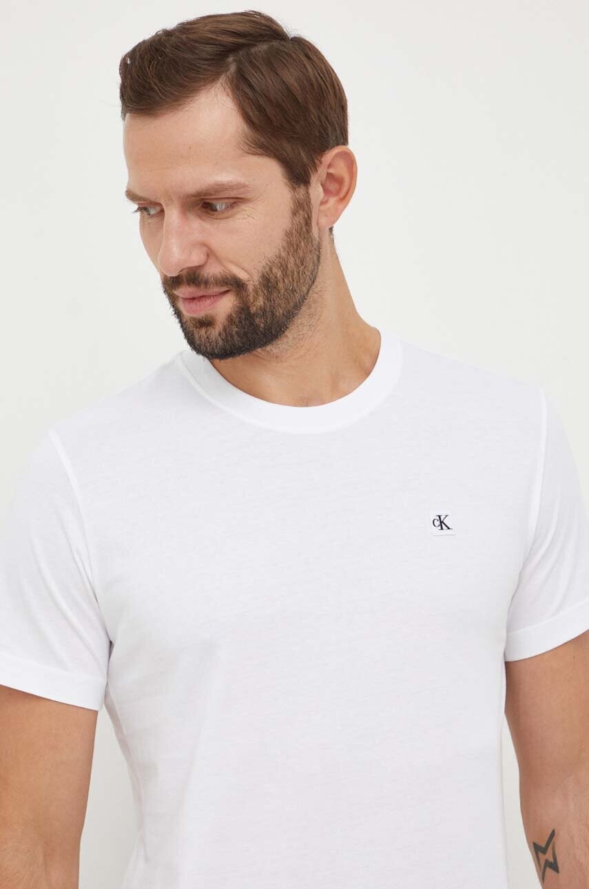 Бавовняна футболка Calvin Klein Jeans чоловіча колір білий однотонна J30J325268
