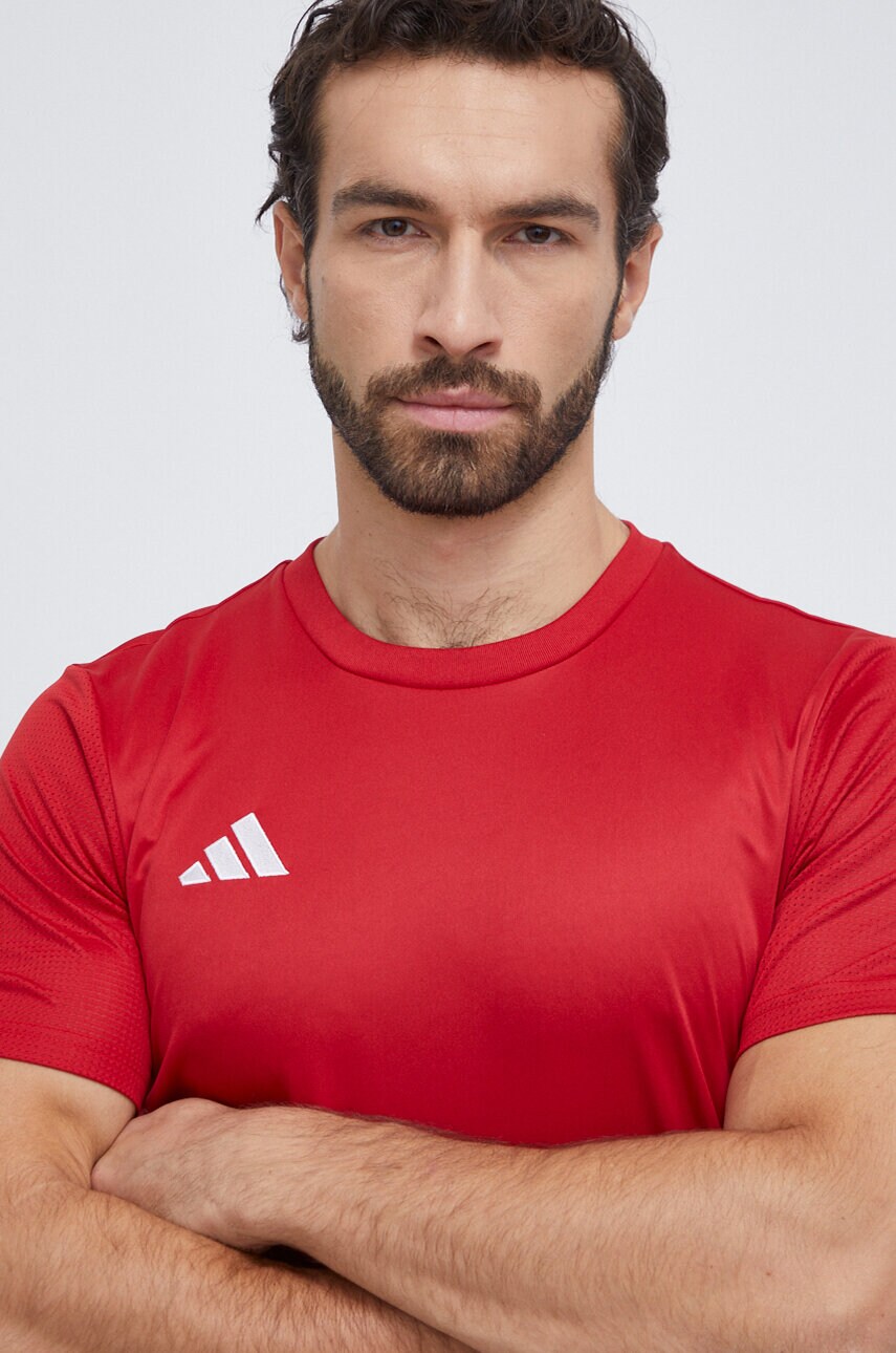 Тренувальна футболка adidas Performance Tabela 23 колір червоний з аплікацією
