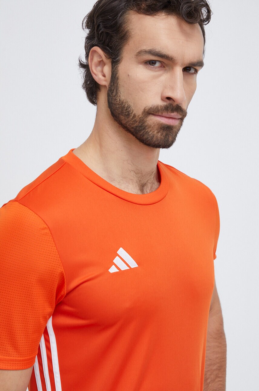 Тренувальна футболка adidas Performance Tabela 23 колір помаранчевий з аплікацією