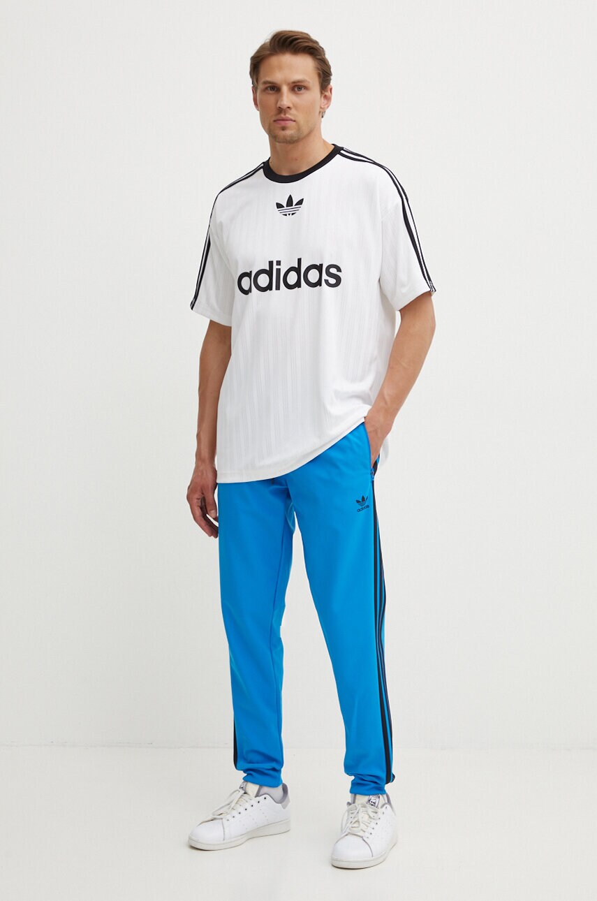 Футболка adidas Originals чоловічий колір білий з принтом