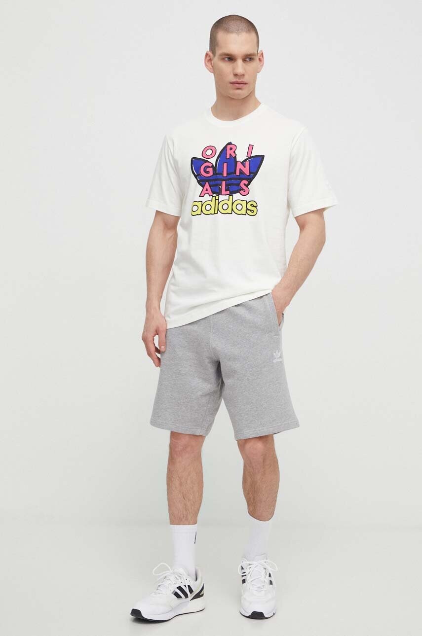 Бавовняна футболка adidas Originals чоловічий колір бежевий з принтом