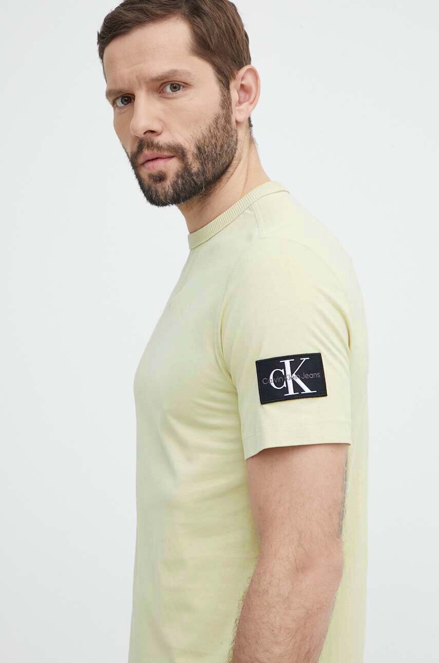 Бавовняна футболка Calvin Klein Jeans чоловіча колір зелений однотонна J30J323484