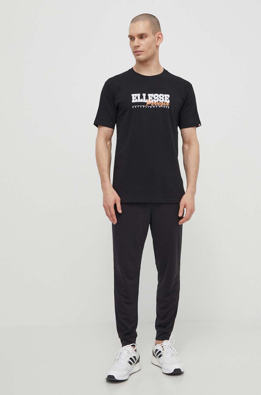 Бавовняна футболка Ellesse Zagda T-Shirt чоловіча колір чорний з принтом SHV20122