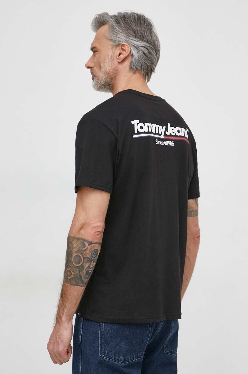 Бавовняна футболка Tommy Jeans чоловічий колір чорний з принтом