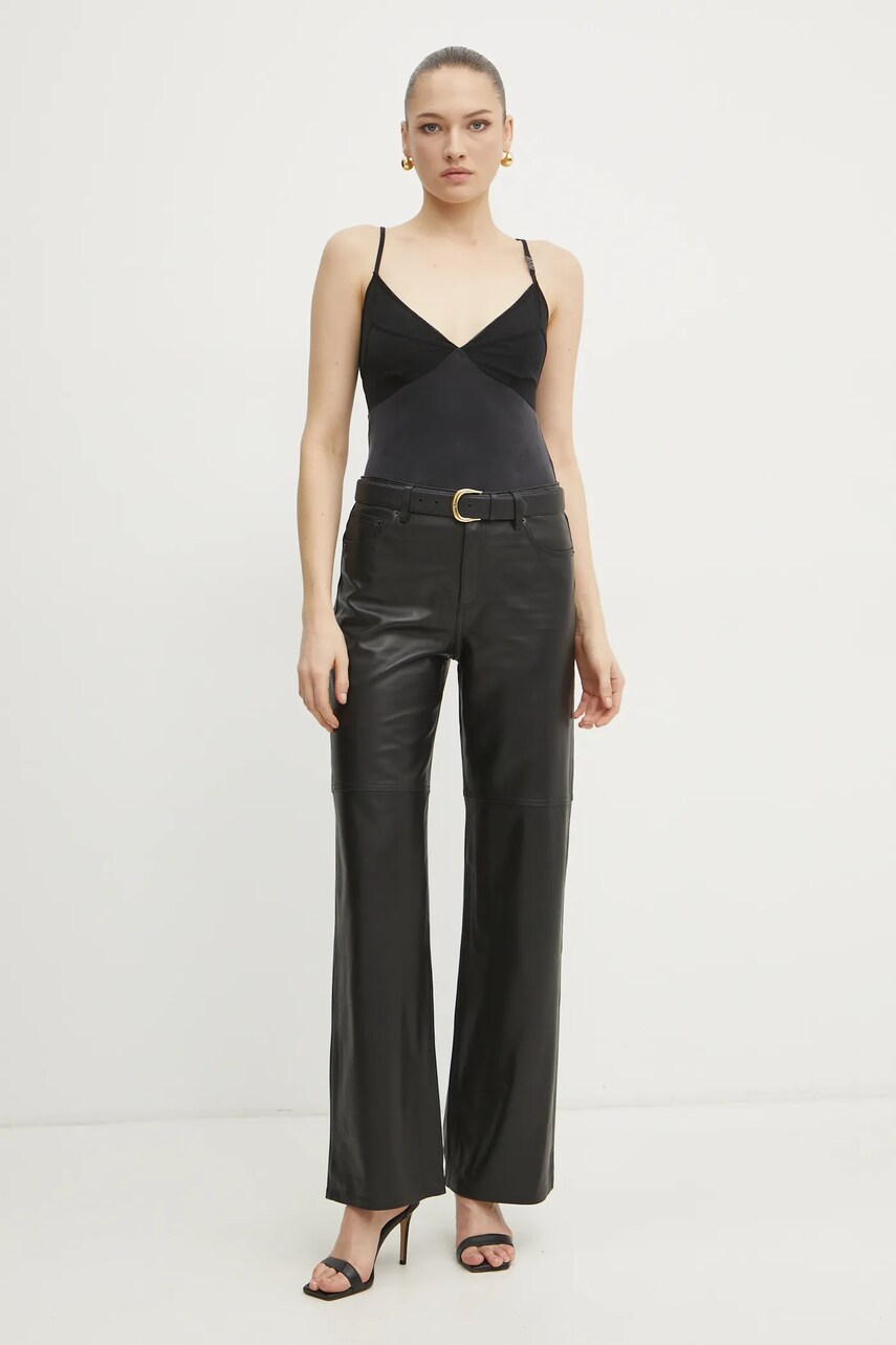 Топ Versace Jeans Couture жіноча колір чорний однотонна 78HAM212 J0190