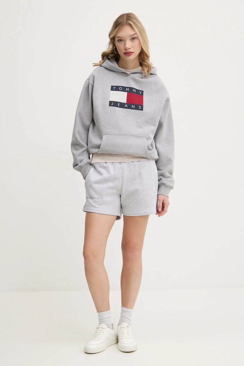 Кофта Tommy Jeans жіноча колір сірий з капюшоном з принтом DW0DW19407