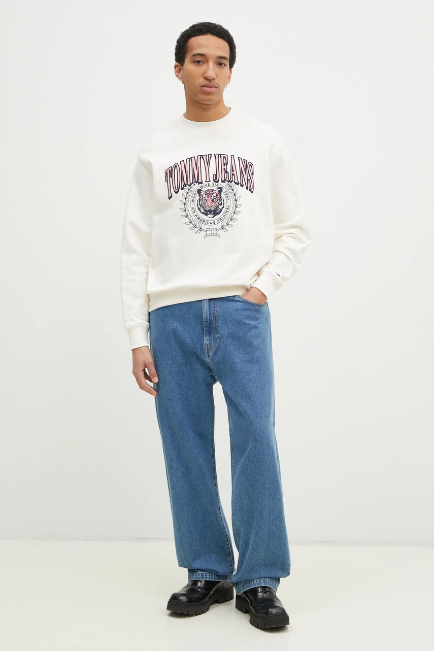 Бавовняна кофта Tommy Jeans чоловіча колір бежевий з аплікацією DM0DM20640