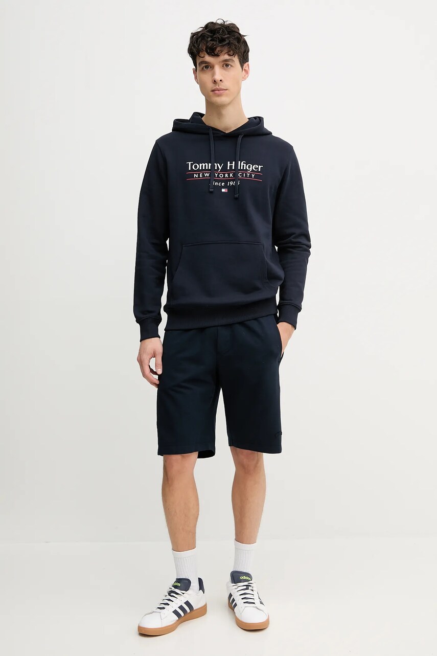 Бавовняна кофта Tommy Hilfiger чоловіча колір синій з капюшоном з принтом MW0MW38672