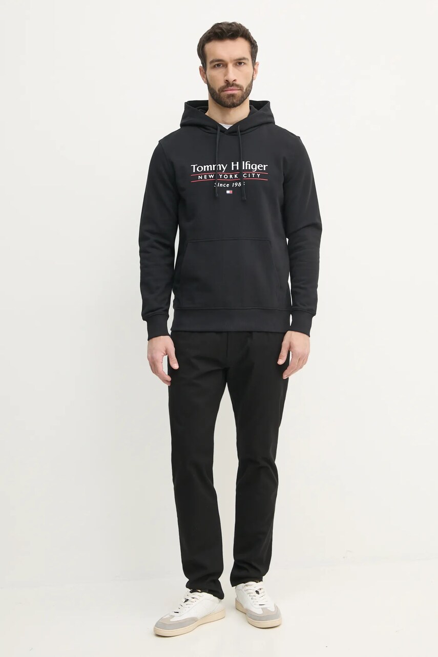 Бавовняна кофта Tommy Hilfiger чоловіча колір чорний з капюшоном з принтом MW0MW38672