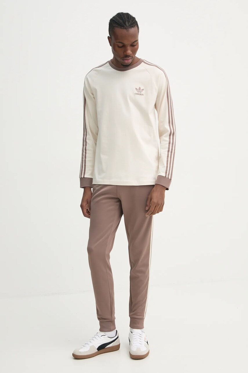 Бавовняний лонгслів adidas Originals 3-Stripes колір бежевий з аплікацією JN7022
