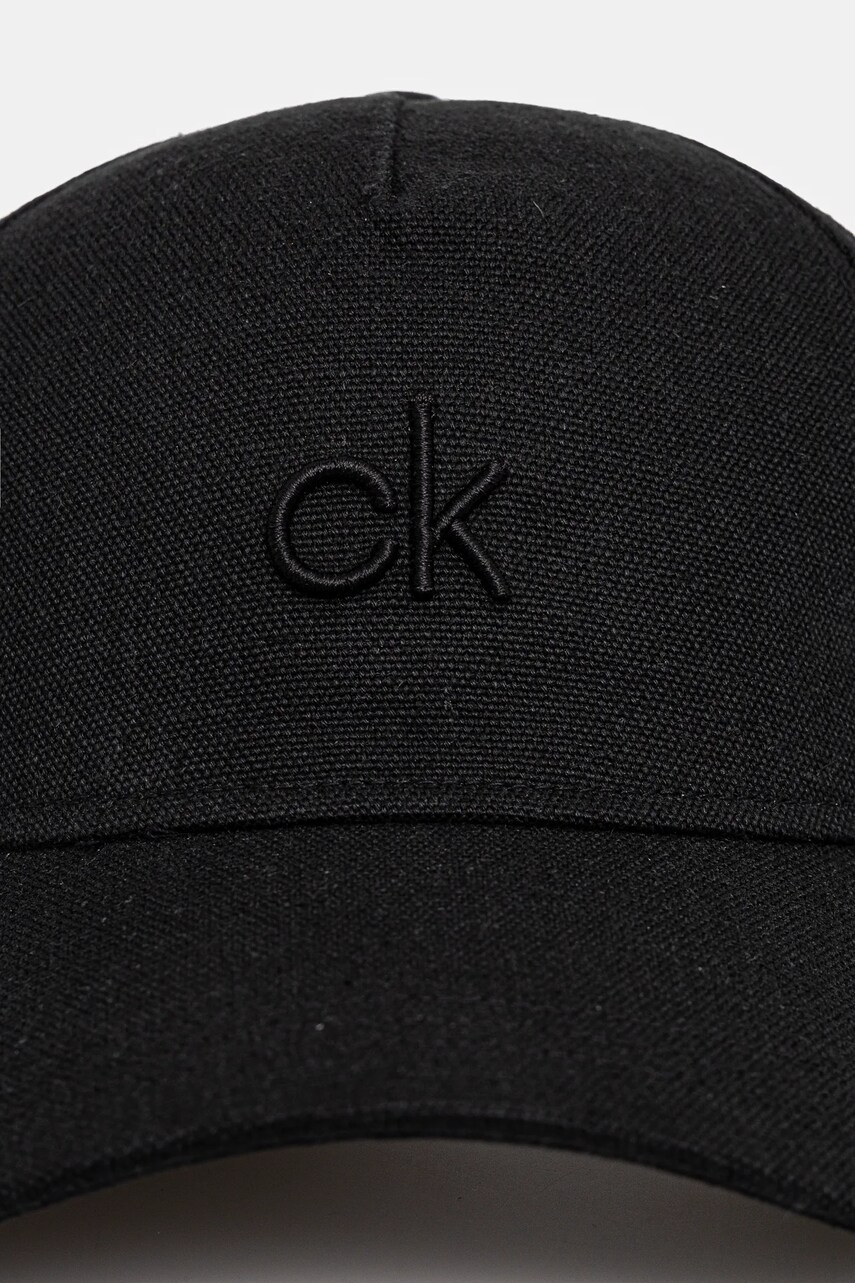 Лляна кепка Calvin Klein колір чорний з аплікацією K60K613118