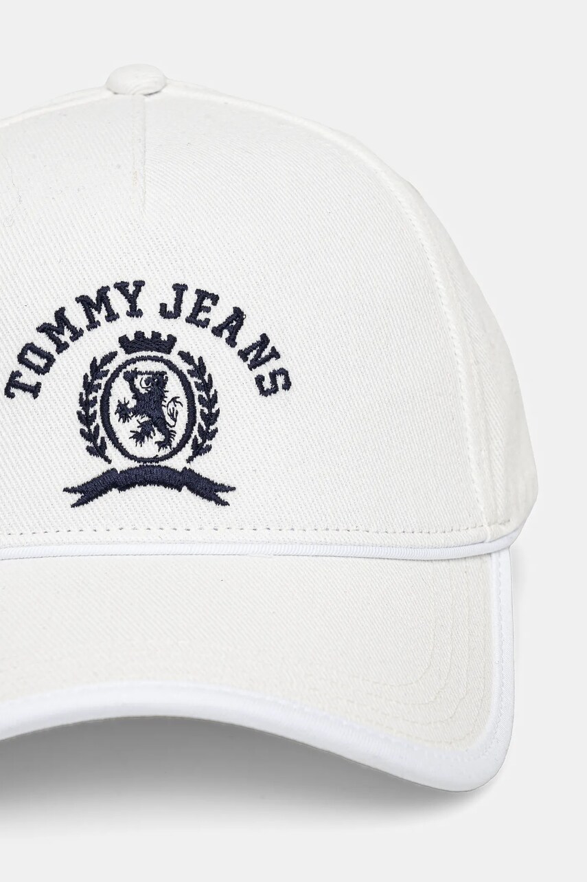 Бавовняна бейсболка Tommy Jeans колір білий з аплікацією AW0AW17315