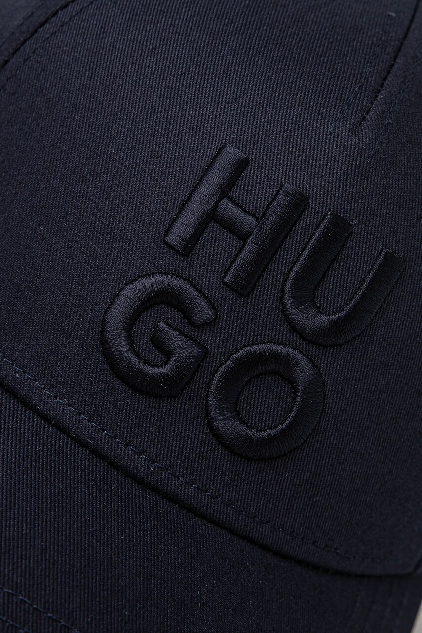 Бавовняна бейсболка HUGO колір синій з аплікацією 50533409