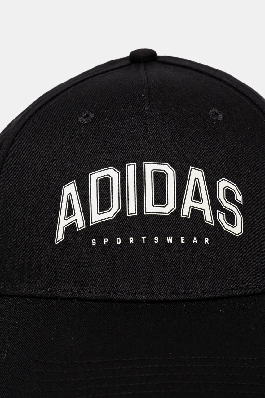 Кепка adidas U VARSITY CAP колір чорний з аплікацією JP4818