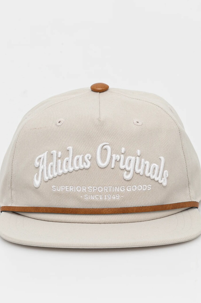 Кепка adidas Originals FLATBRIM колір бежевий з аплікацією JD0996