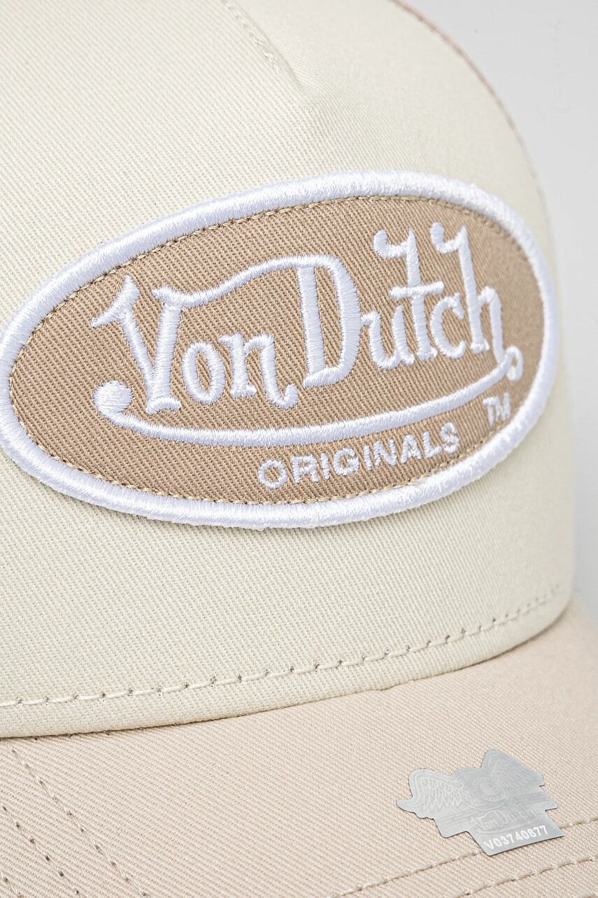 Кепка Von Dutch колір бежевий з аплікацією 7030593