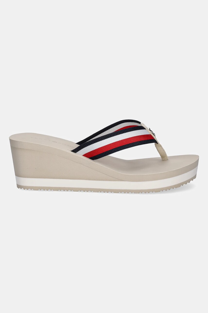 В'єтнамки Tommy Hilfiger TH CORPORATE WEDGE BEACH SANDAL жіночі колір бежевий на танкетці FW0FW08520