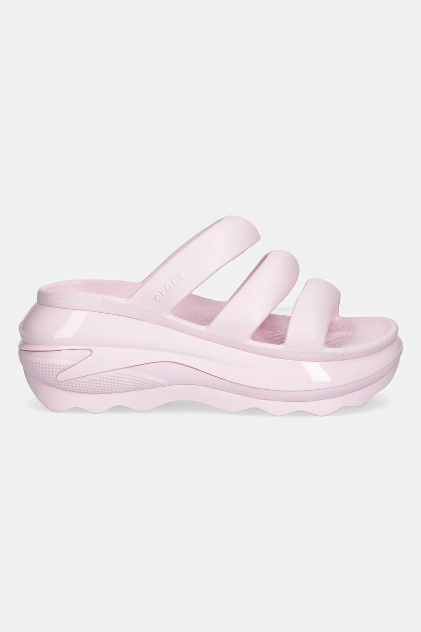 Шльопанці Crocs Mega Crush Tripe Strap жіночі колір рожевий на платформі 209842.6ZW