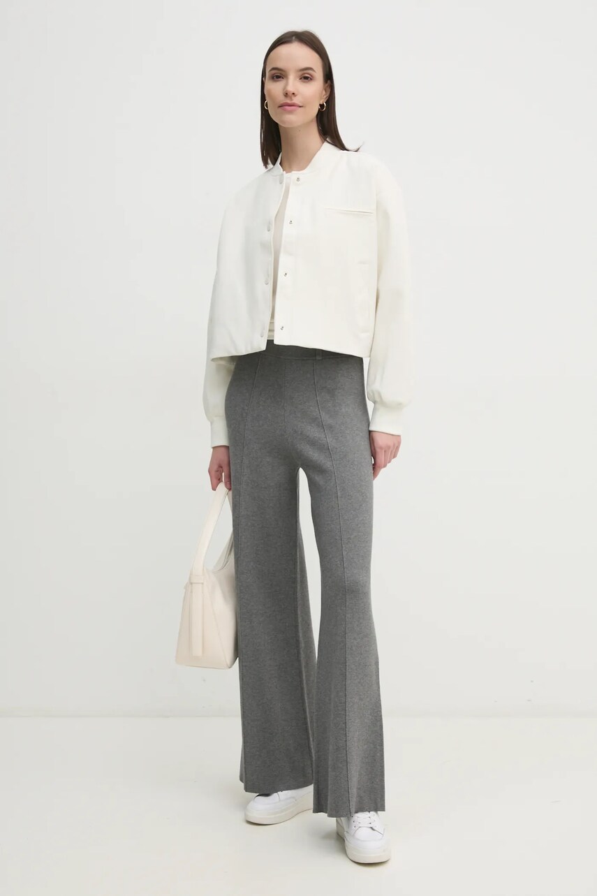 Куртка Calvin Klein Jeans жіноча колір бежевий перехідна oversize J20J224970