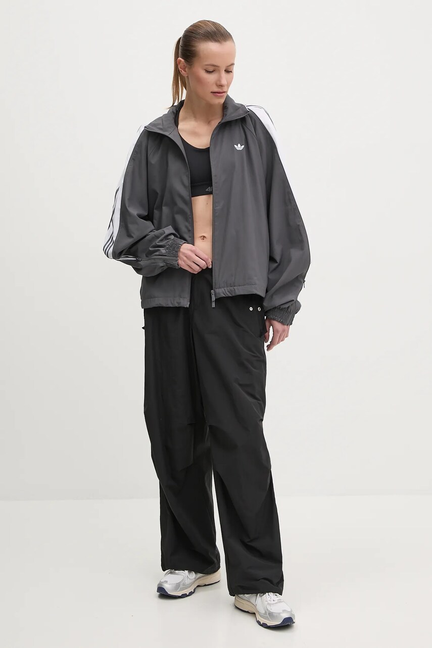 Куртка adidas Originals WOVEN TT ZIP жіноча колір сірий перехідна oversize JY8879