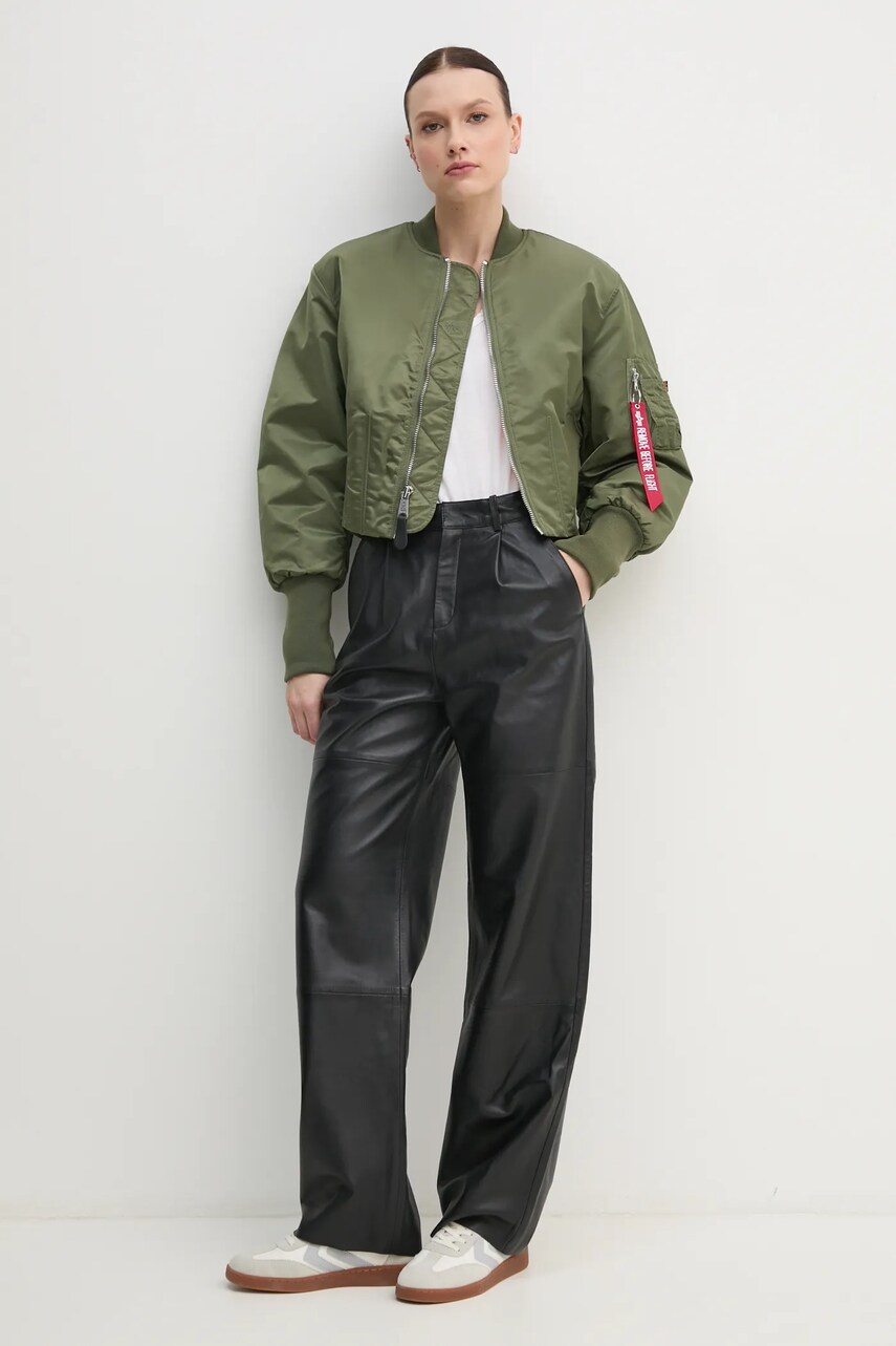 Куртка-бомбер Alpha Industries Waisted MA-1 Wmn жіноча колір зелений перехідна 148003
