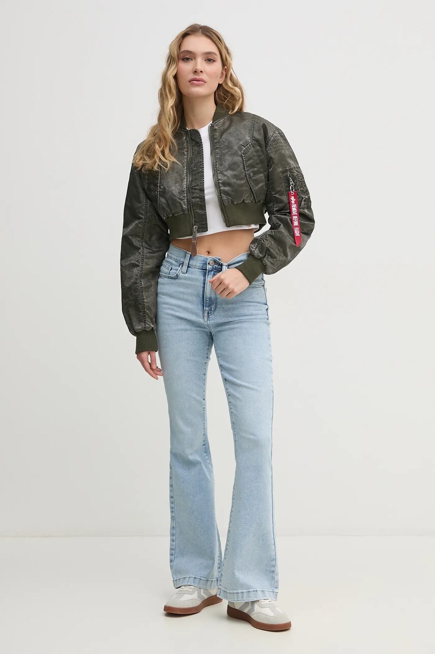 Куртка-бомбер Alpha Industries MA-1 Vintage Cropped Wmn колір зелений перехідна oversize 156002