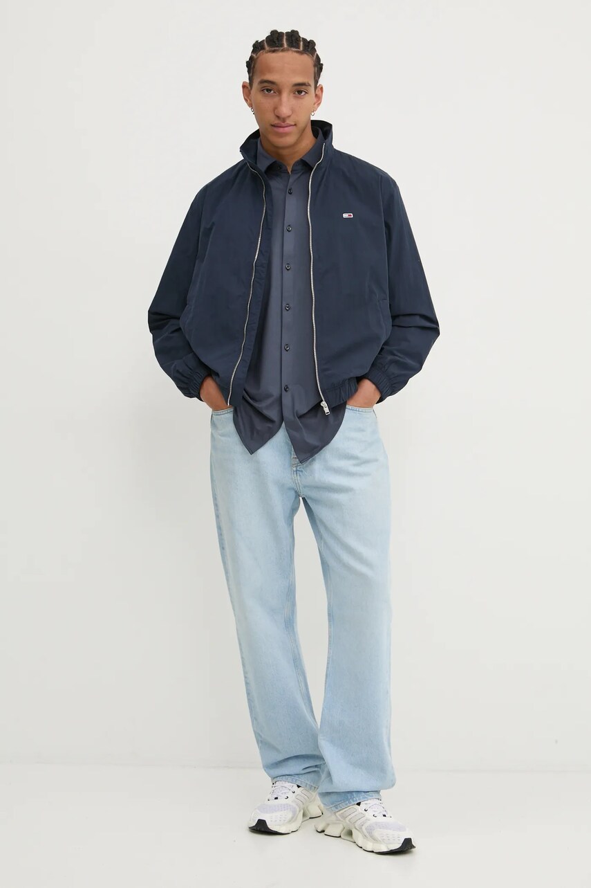 Куртка Tommy Jeans чоловіча колір синій перехідна oversize DM0DM20655