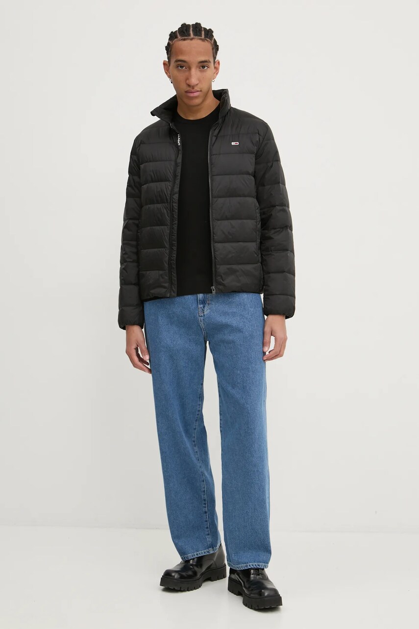 Пухова куртка Tommy Jeans чоловіча колір чорний перехідна DM0DM20658