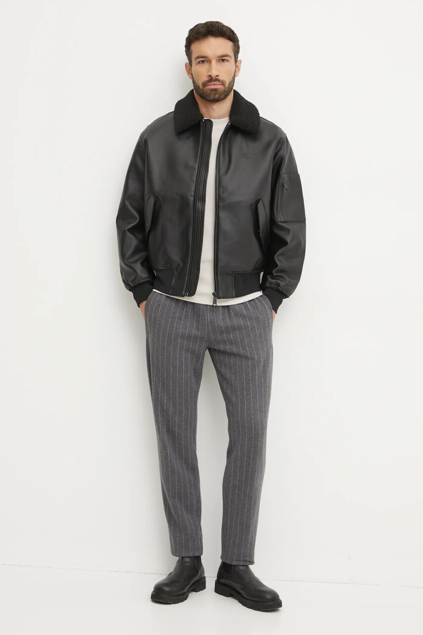 Куртка Calvin Klein Jeans чоловіча колір чорний перехідна J30J326729