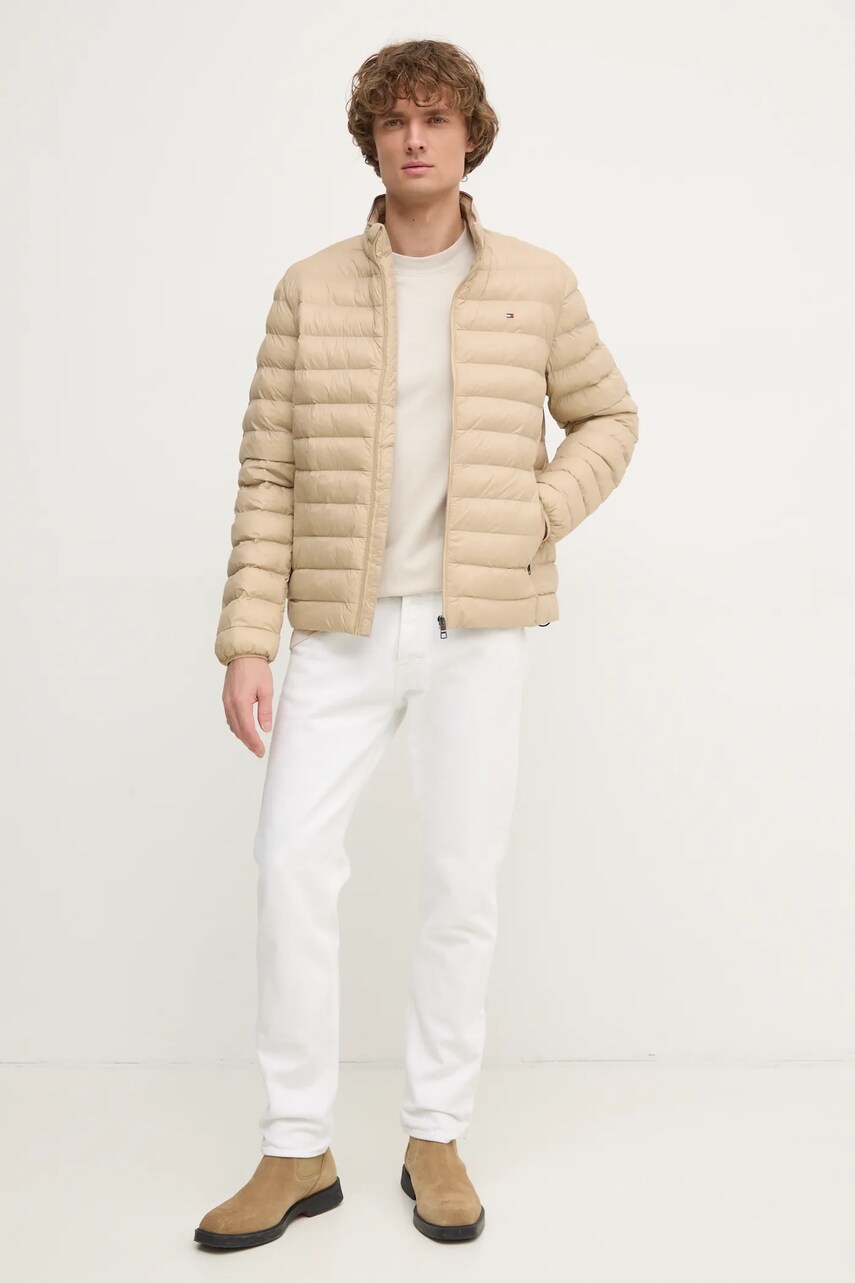 Куртка Tommy Hilfiger чоловіча колір бежевий перехідна MW0MW37634