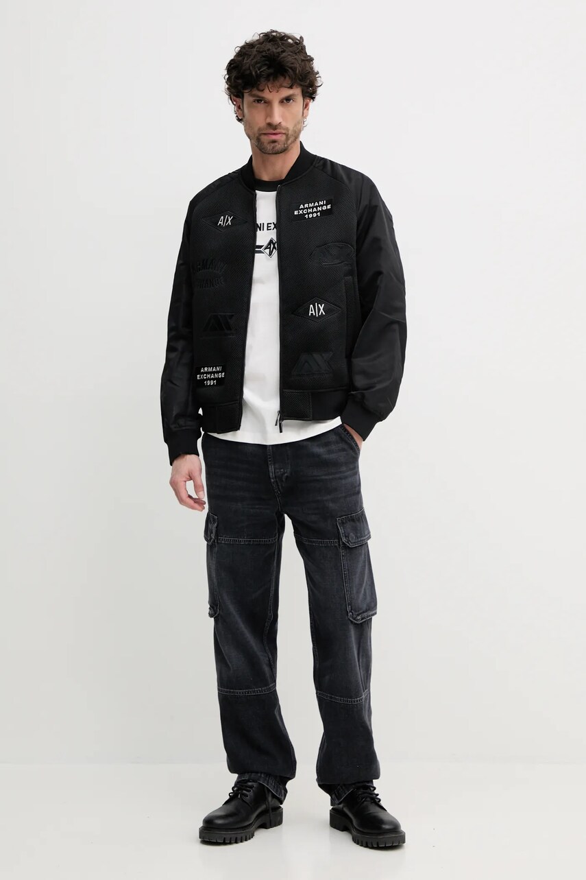 Куртка-бомбер Armani Exchange колір чорний перехідна XM000388 AF13130