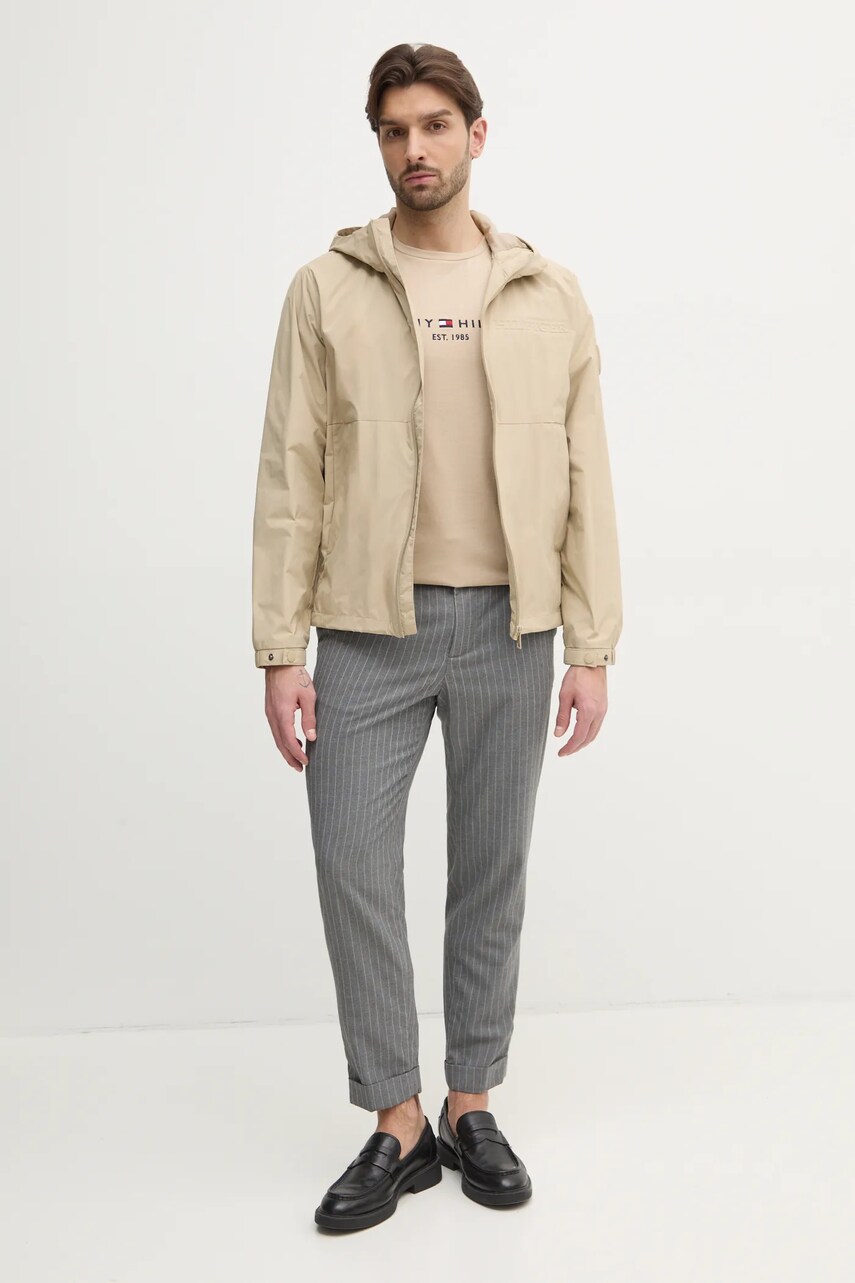 Куртка Tommy Hilfiger чоловіча колір бежевий перехідна MW0MW38905