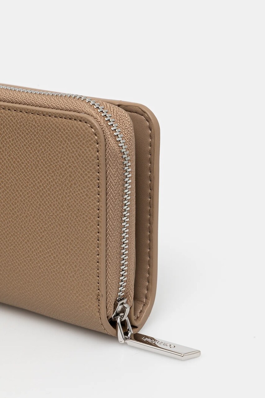 Гаманець Calvin Klein жіночий колір бежевий K60K612831