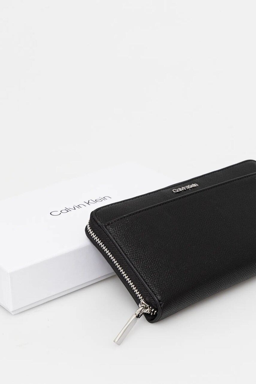Гаманець Calvin Klein жіночий колір чорний K60K613070