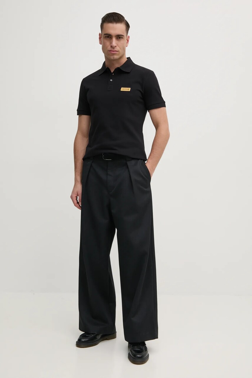 Бавовняне поло Versace Jeans Couture чоловіче колір чорний з аплікацією 78GAGT08 CJ01T
