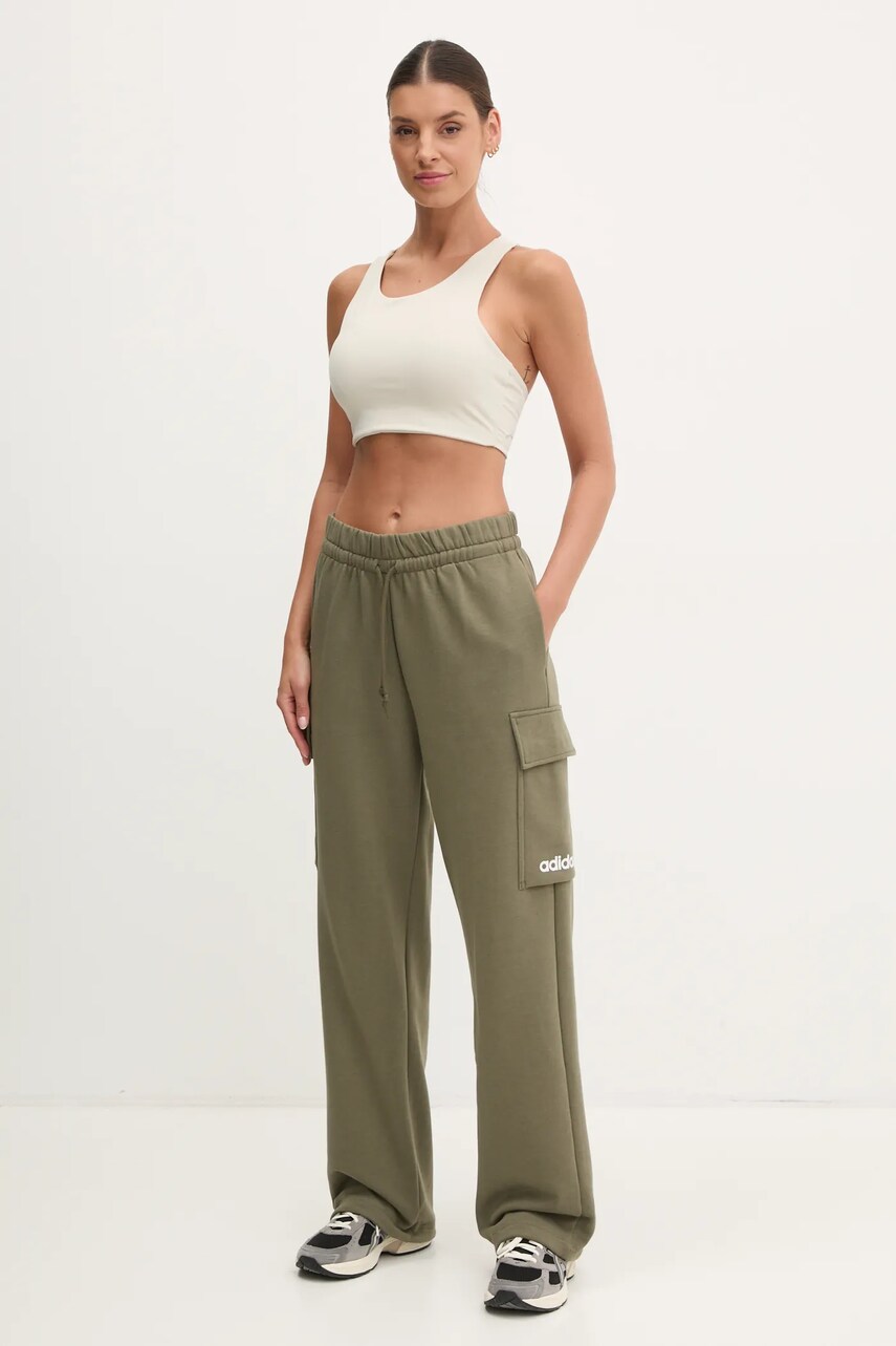 Купити Спортивні штани adidas Essentials Linear жіночі колір зелений однотонні JE0033 – головне зображення