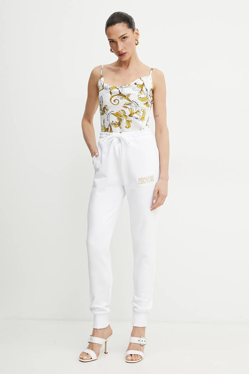 Бавовняні спортивні штани Versace Jeans Couture жіночі колір білий однотонні 78HAAT06 CF01T