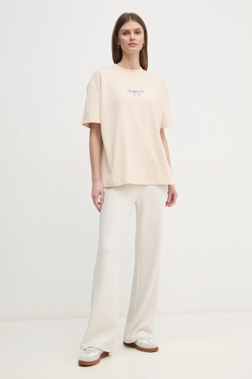 Штани Calvin Klein Jeans жіночі колір бежевий однотонні J20J225537