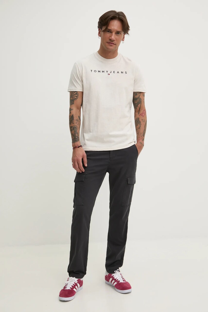 Штани Tommy Jeans чоловічі колір чорний фасон cargo DM0DM20281
